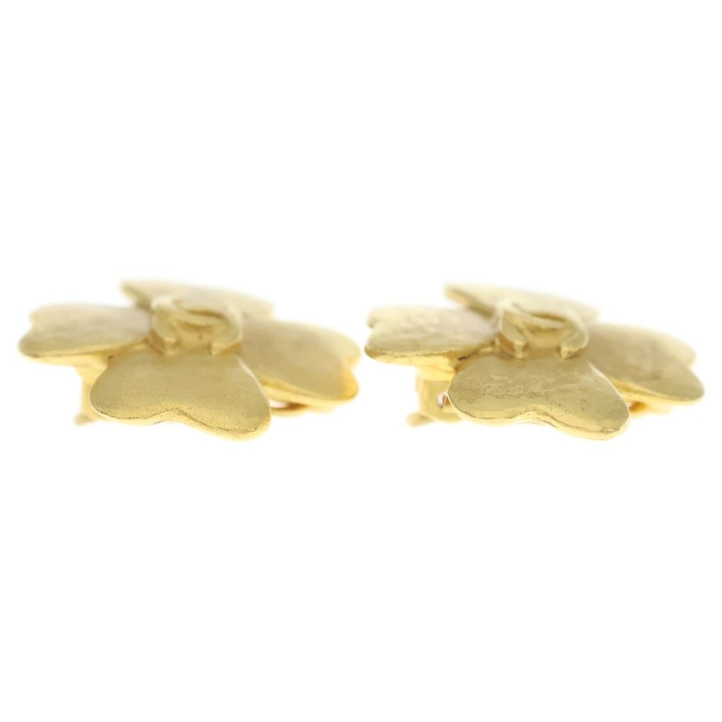 Chanel CC Logo Clover Earrings Gold — view 3