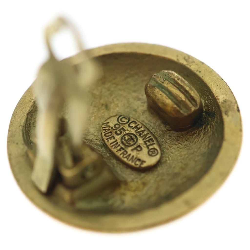 Chanel CC Logo Round Earrings Gold — view 6