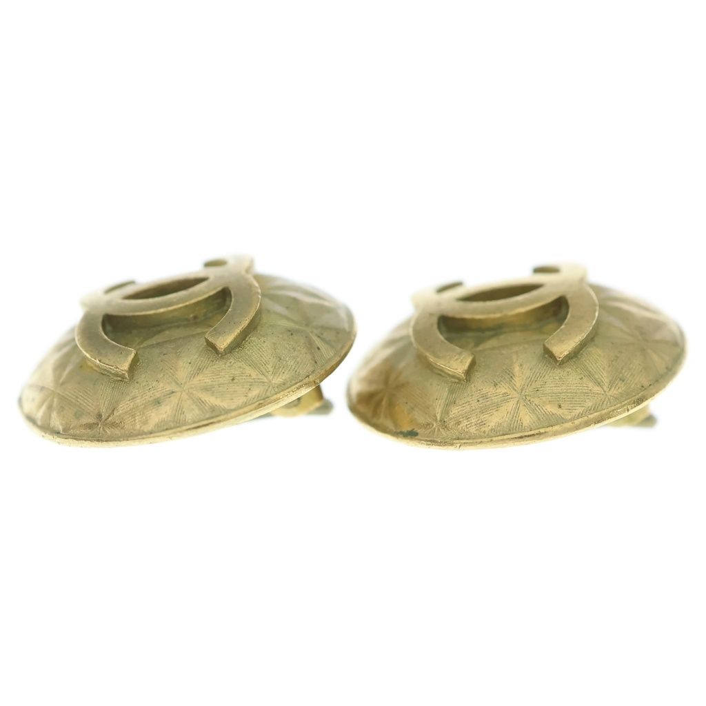Chanel CC Logo Round Earrings Gold — view 4