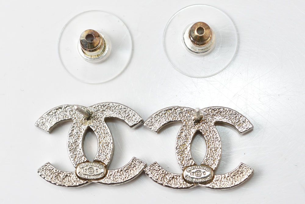 Chanel Earrings CC Logo Silver Black Metallic 12C — view 2
