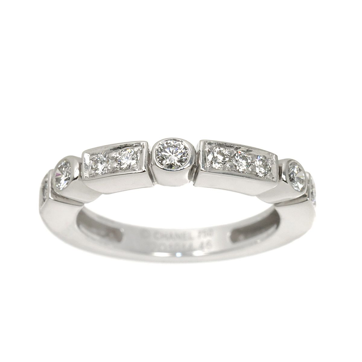 Chanel 46 Ring Diamond 18K White Gold — view 2