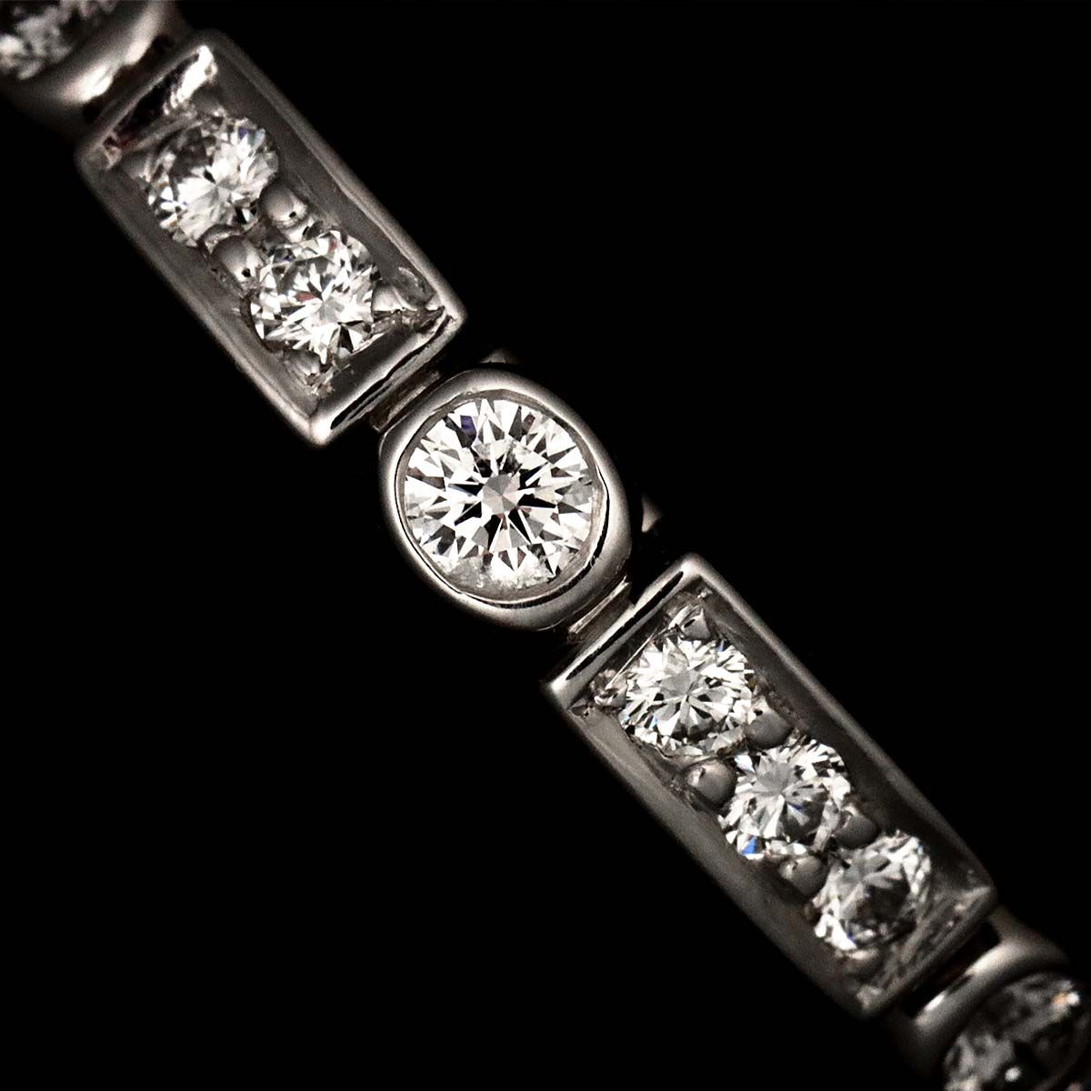 Chanel 46 Ring Diamond 18K White Gold — view 6