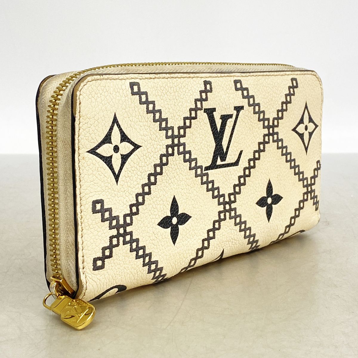 Louis Vuitton Wallet Monogram Empreinte Broderie Zippy Cream — view 2