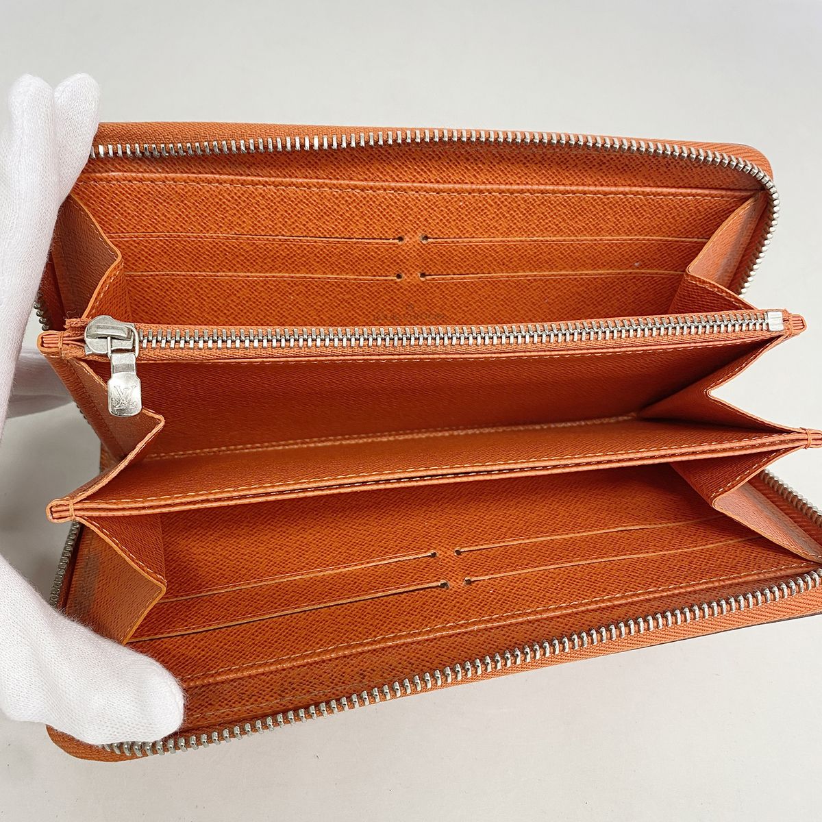 Louis Vuitton Wallet Epi Zippy Piment — view 3