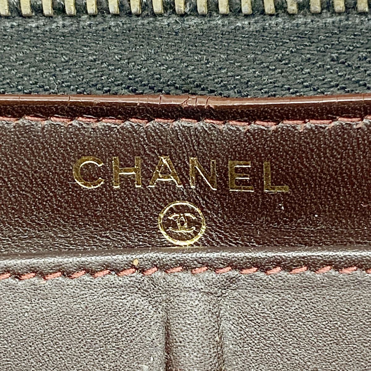 Chanel Wallet Quilted Caviar Leather Black Gold — view 4
