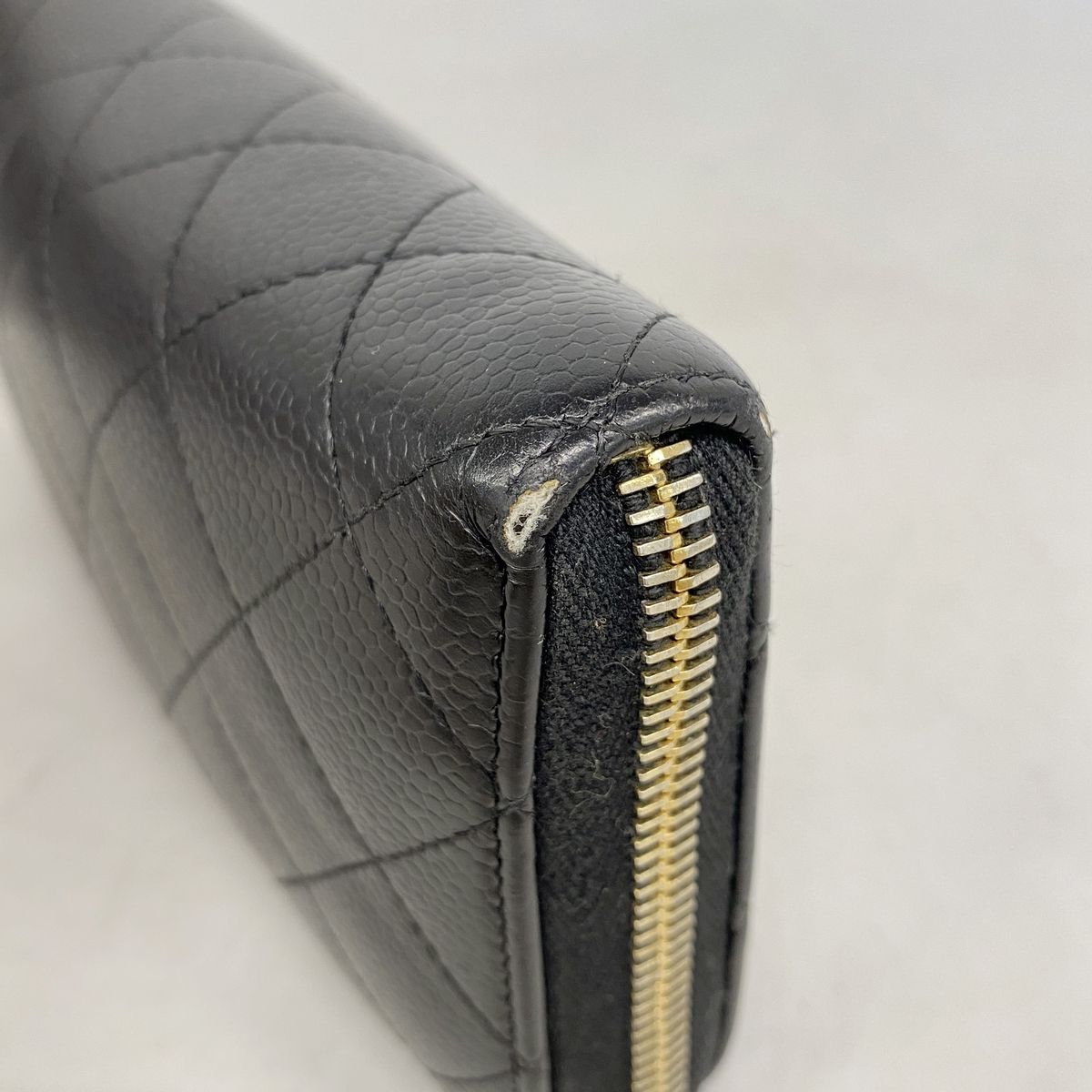 Chanel Wallet Quilted Caviar Leather Black Gold — view 5