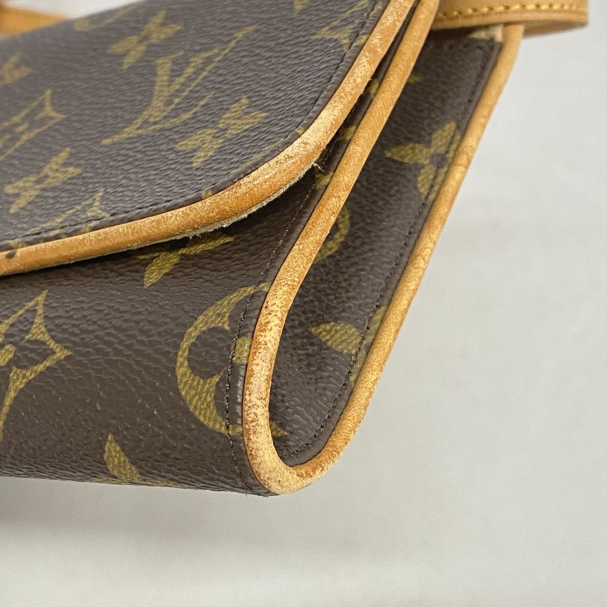 Louis Vuitton Shoulder Bag Monogram Pochette Twin GM Brown — view 6