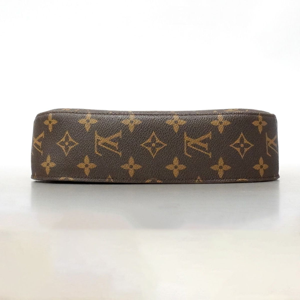 Louis Vuitton Shoulder Bag Monogram Saint-cloud GM Brown — view 3