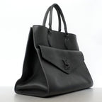 Louis Vuitton Tote Lockme MM Noir — view 2