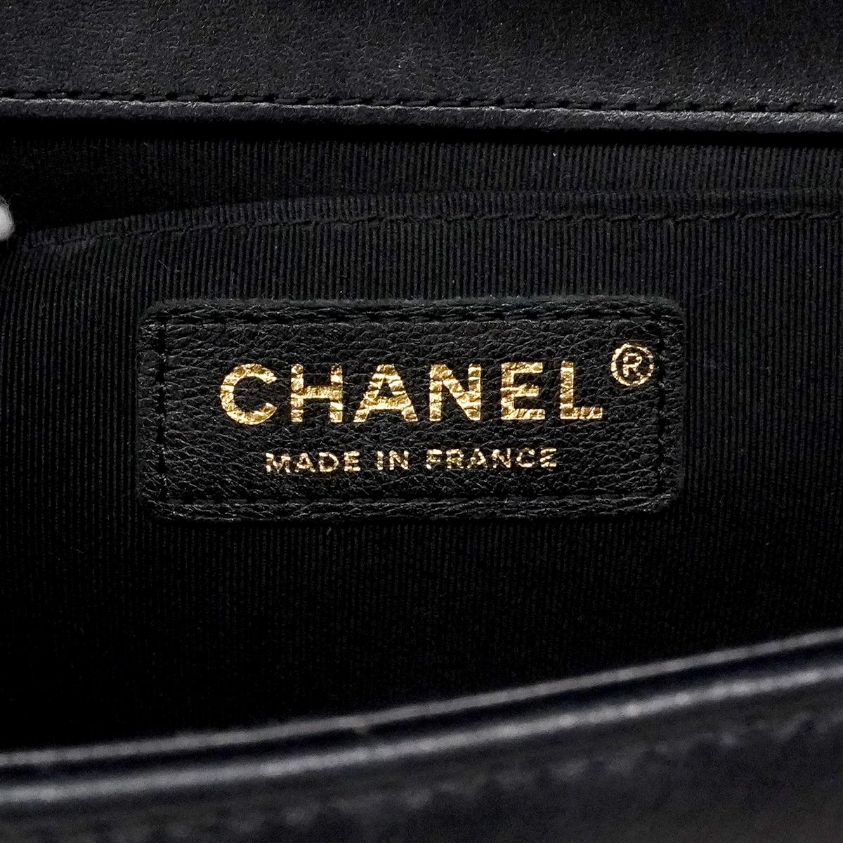 Chanel Shoulder Bag Boy Lambskin Black Gold — view 5