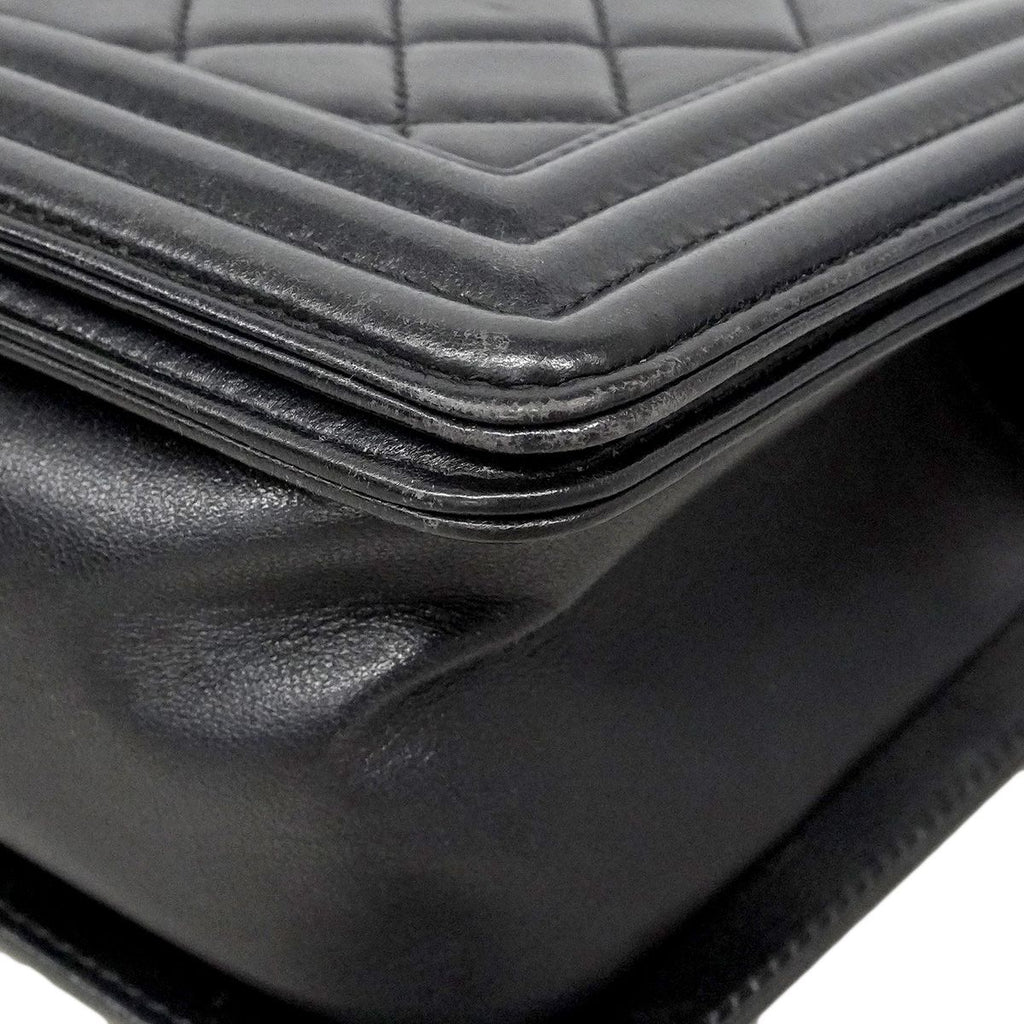 Chanel Shoulder Bag Boy Lambskin Black Gold — view 6