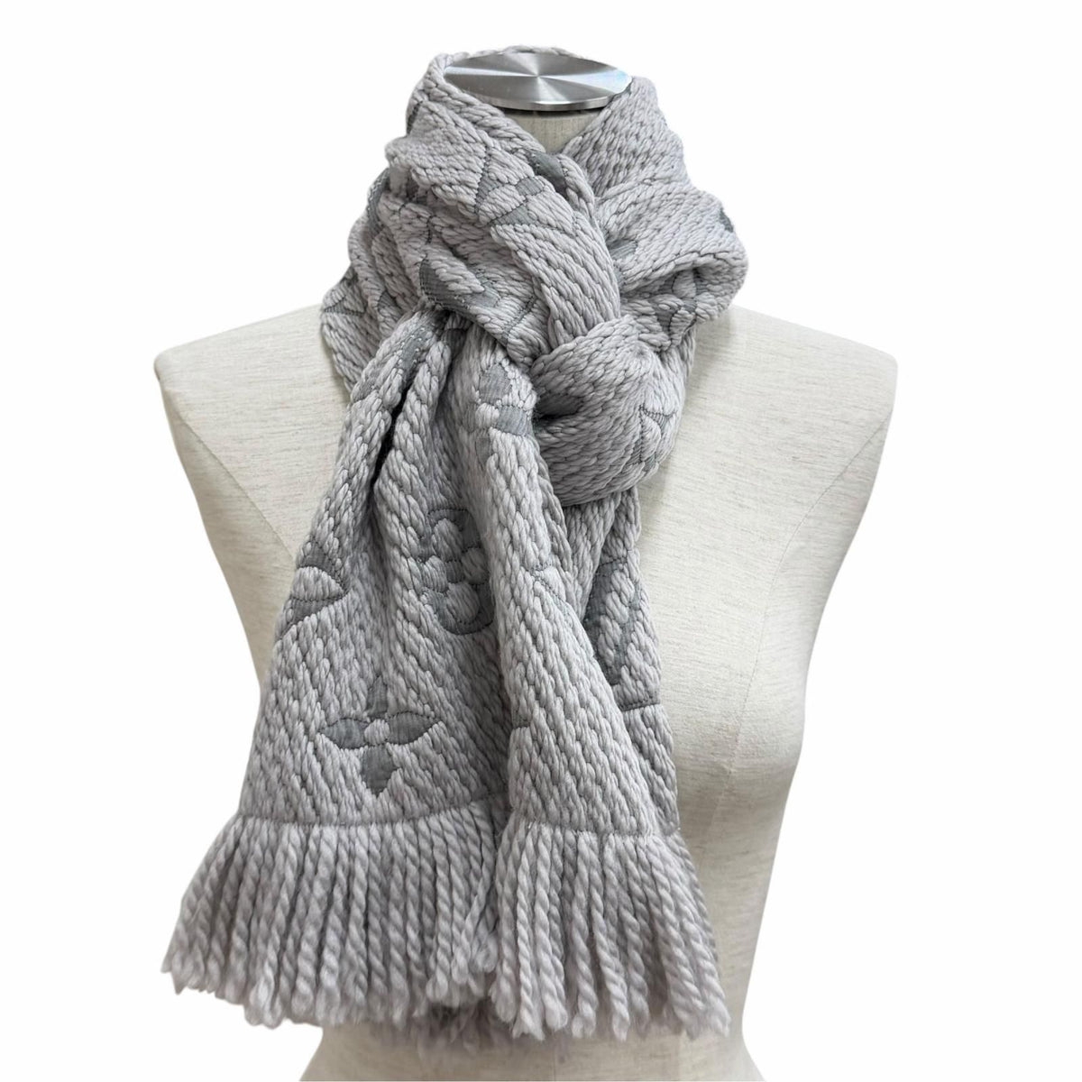 Louis Vuitton Logomania Scarf Wool Silk Blend Gray Perlee Fringe — view 2