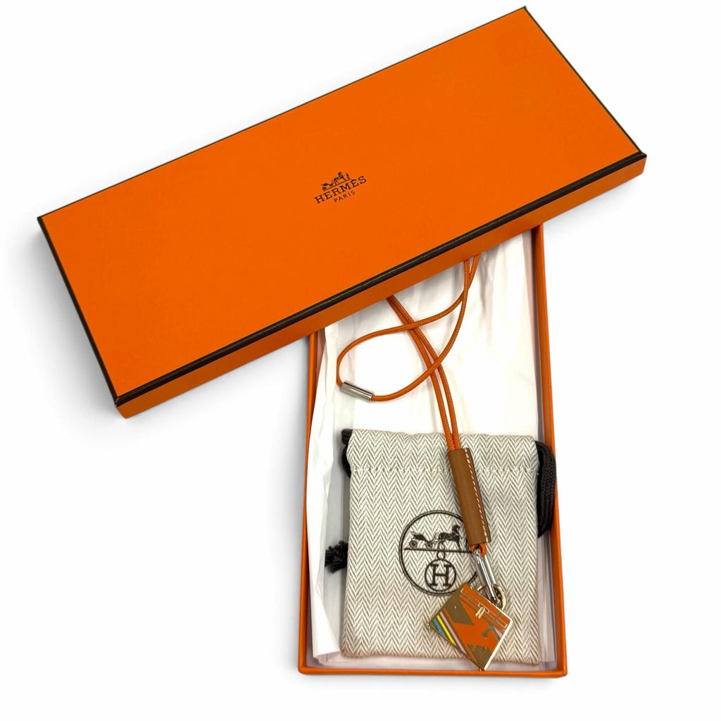 Hermes Kelly H Vibrasion Curiosity Pendant Orange Necklace — view 2