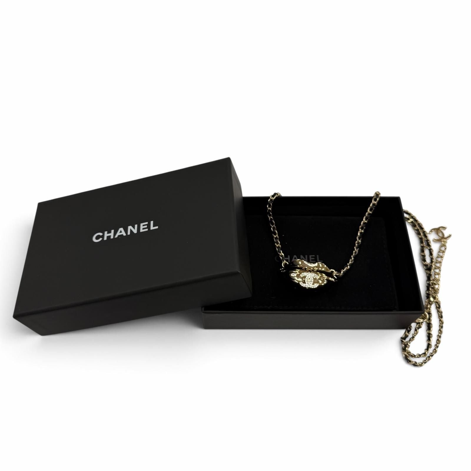 Chanel CC Logo Lip Motif Rhinestone Mirror Chain Necklace Gold Black — view 2