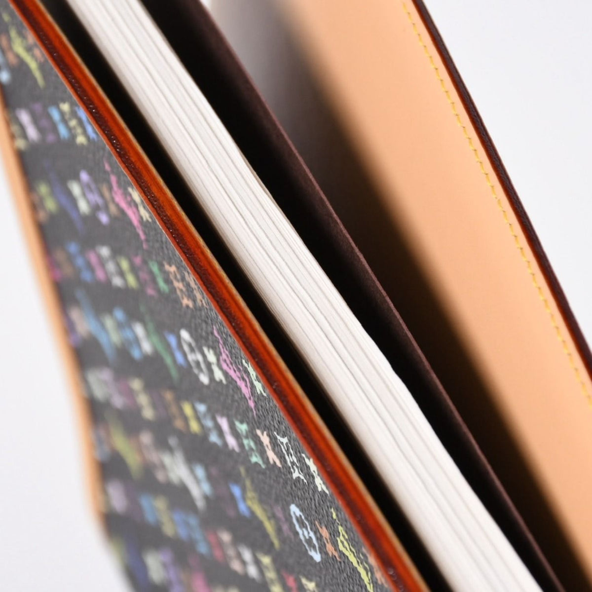 Louis Vuitton Vandredi Notebook Takashi Murakami Monogram Multicolor Noir Gold — view 6
