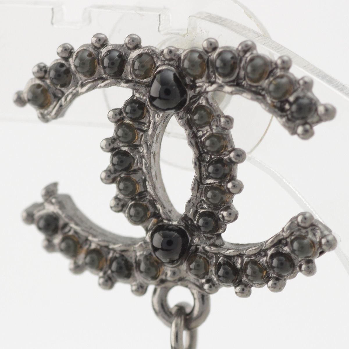 Chanel CC Logo Rhinestone Pearl Earrings Black — view 3