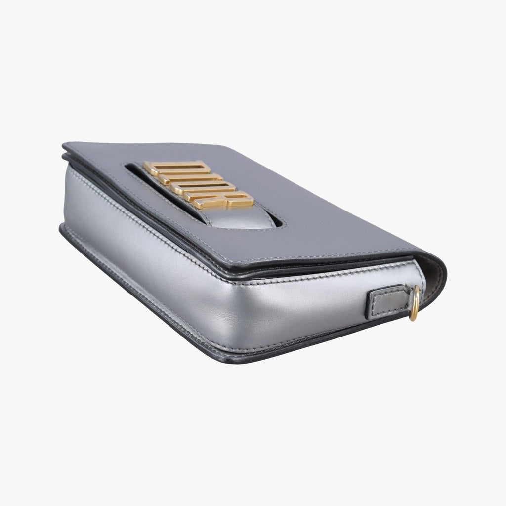 Dior Evolution Flap Bag Silver Leather — view 4