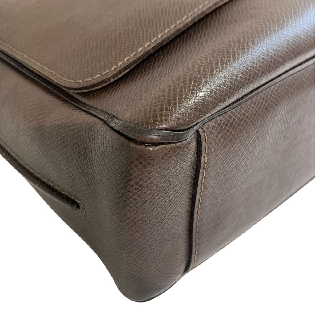 Louis Vuitton Roman MM Taiga Messenger Bag — view 5