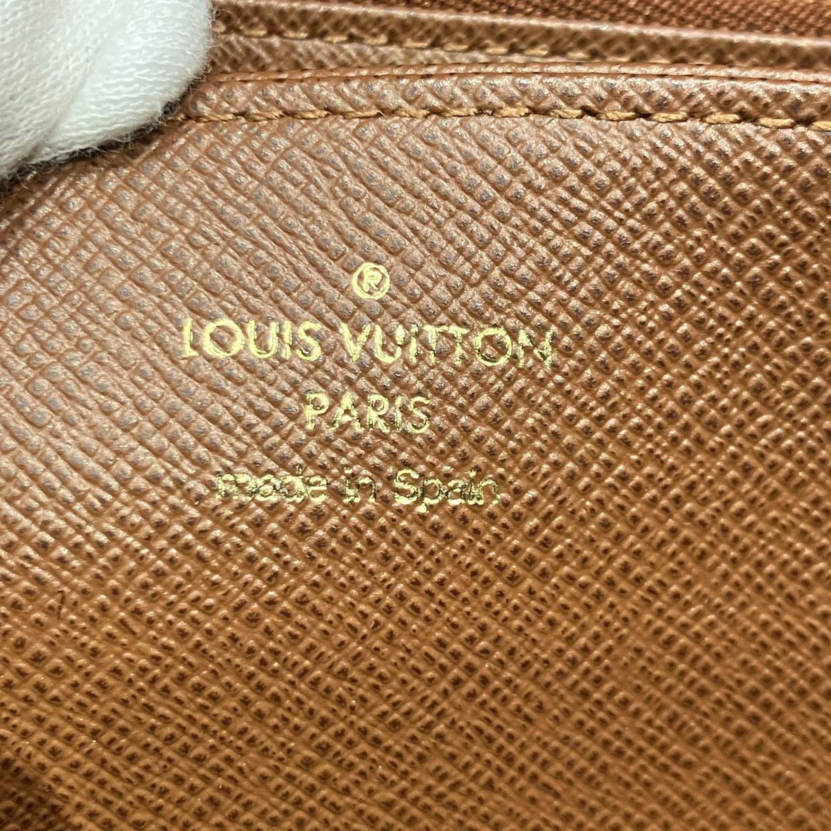 Louis Vuitton Zippy Wallet Monogram Long Canvas — view 4