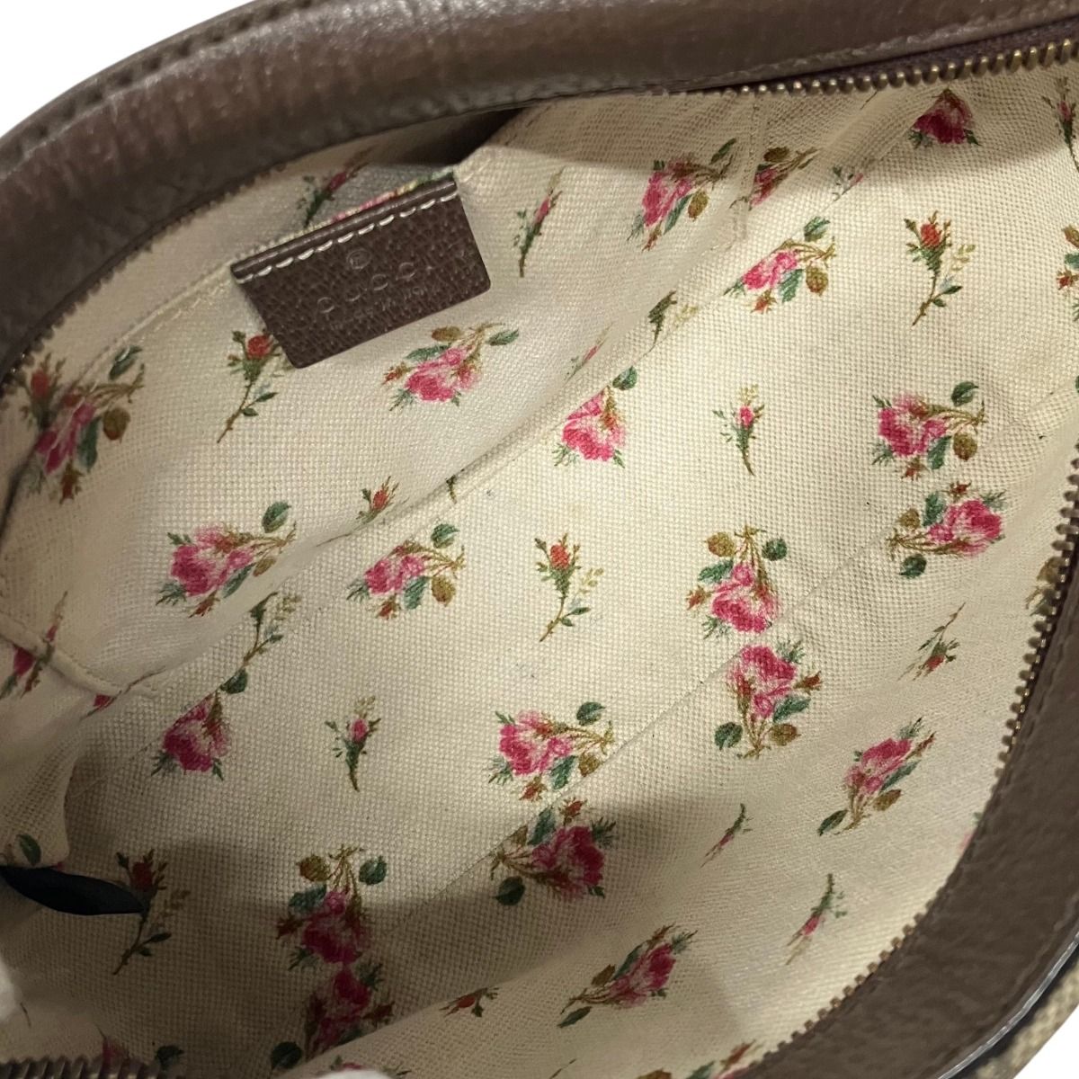 Gucci Neo Vintage GG Supreme Shoulder Bag — view 7