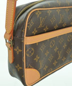 Louis Vuitton Shoulder Bag — view 8