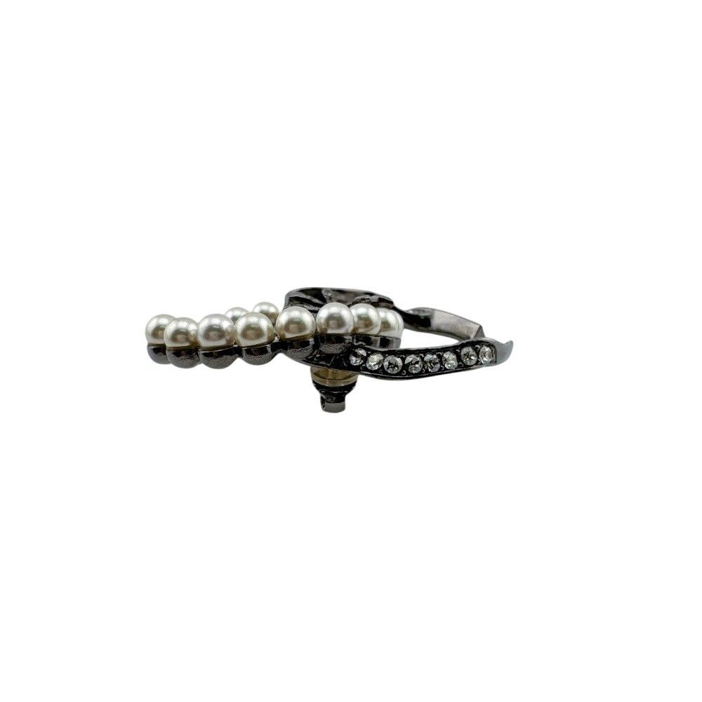 Chanel Leaf Single Earrings Silver — view 3