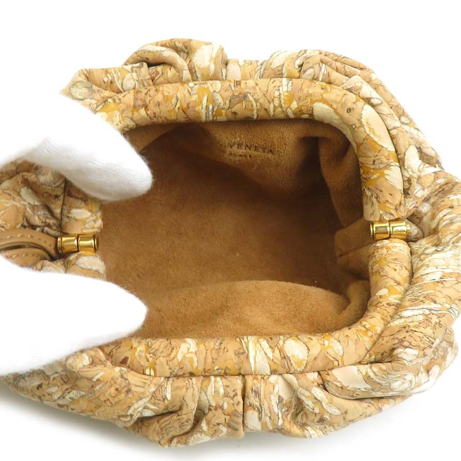 Bottega Veneta Mini the Pouch — view 3