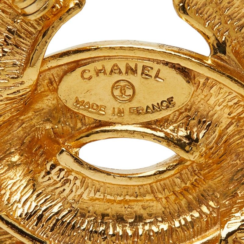 Chanel Quilted CC Logo Brooch Gold Plated — view 3