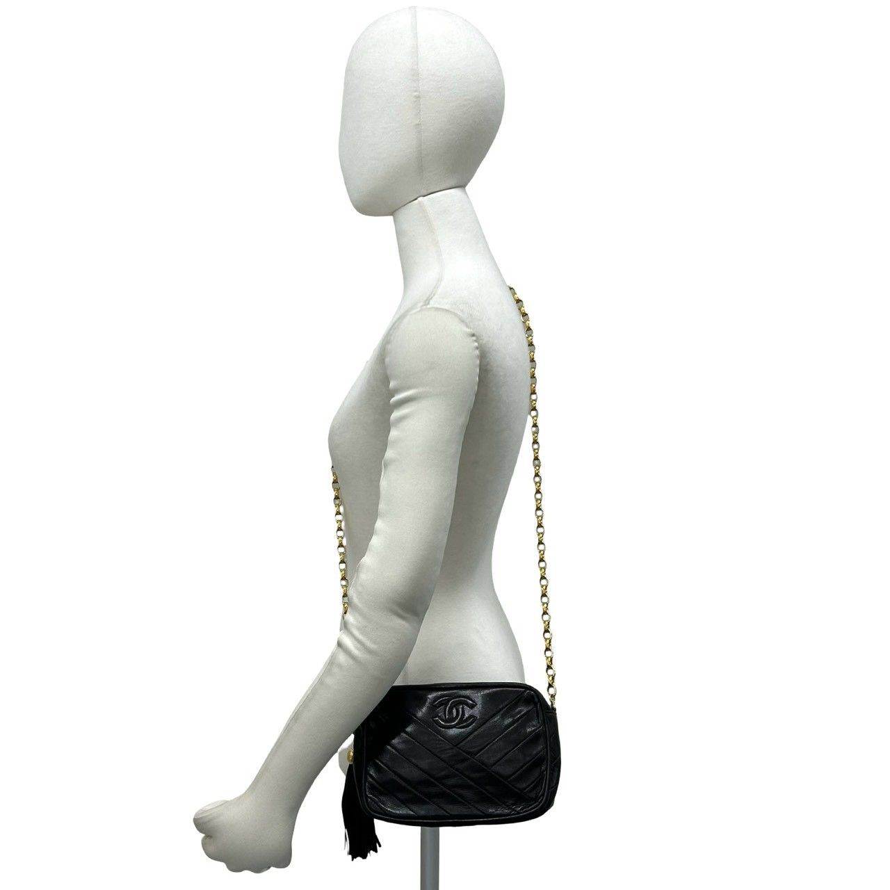 Chanel CC Logo V-stitch Tassel Lambskin Chain Shoulder Bag Black — view 2
