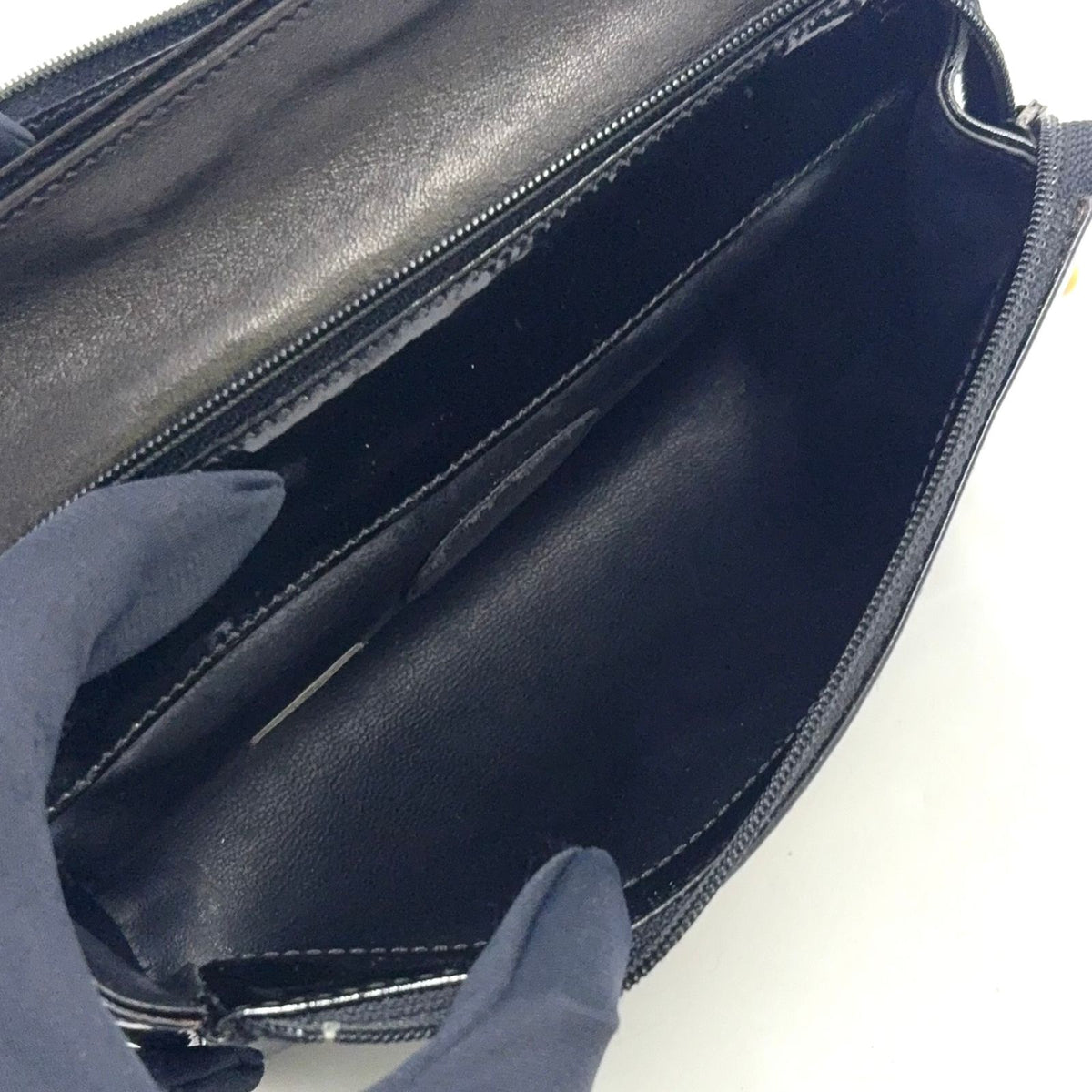 Chanel CC Logo Patent Leather Black Pouch Gold — view 3