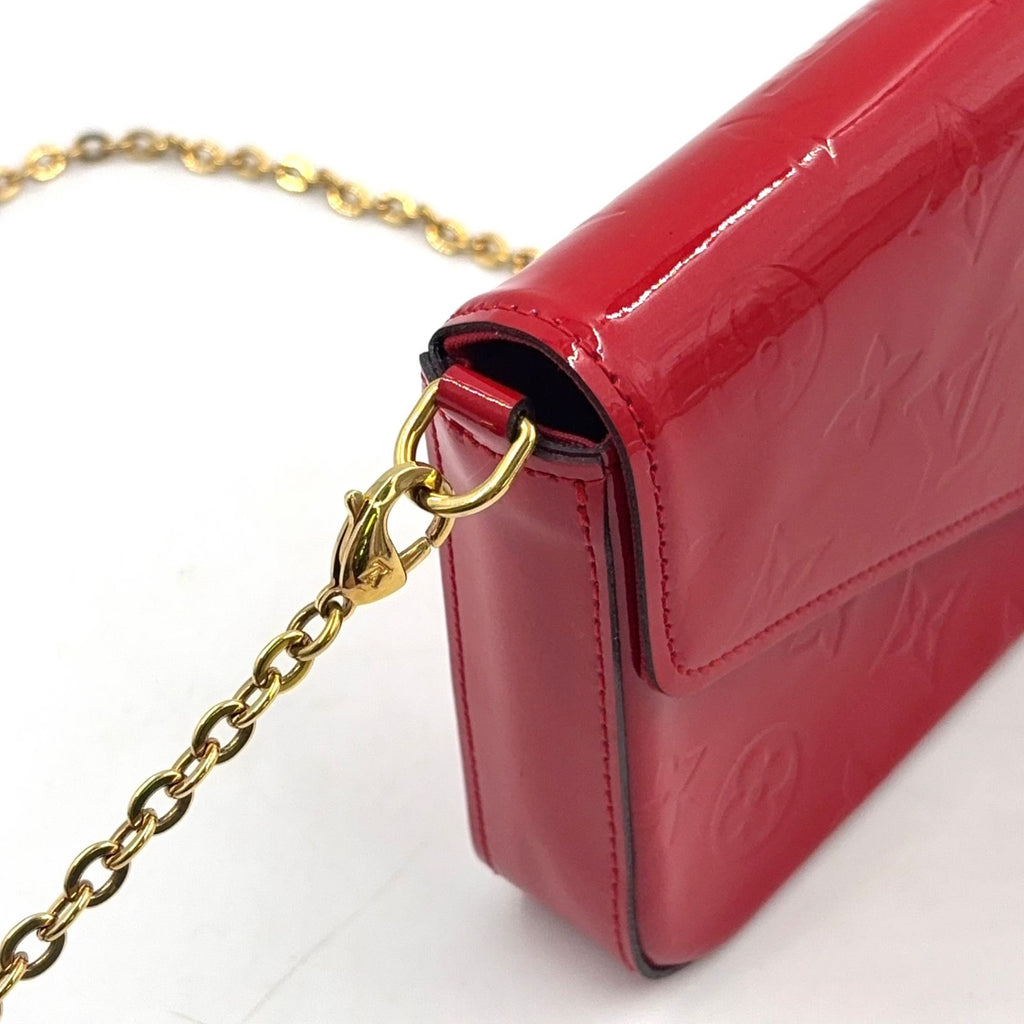 Louis Vuitton Pochette Felice Monogram Vernis Cerise Patent Leather Shoulder Bag — view 6
