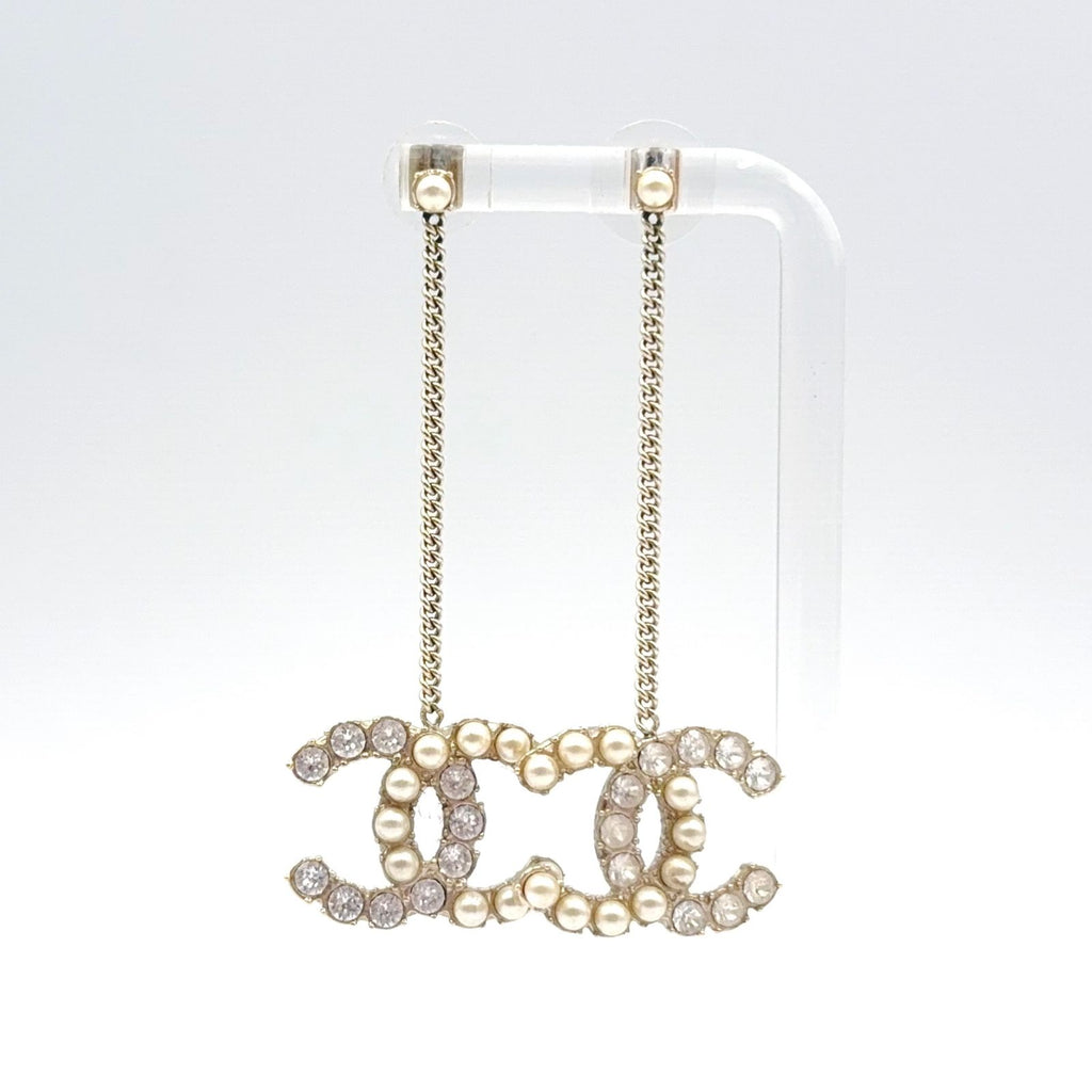 Chanel CC Logo Rhinestone Pearl Faux Off White Clear Gold Earrings