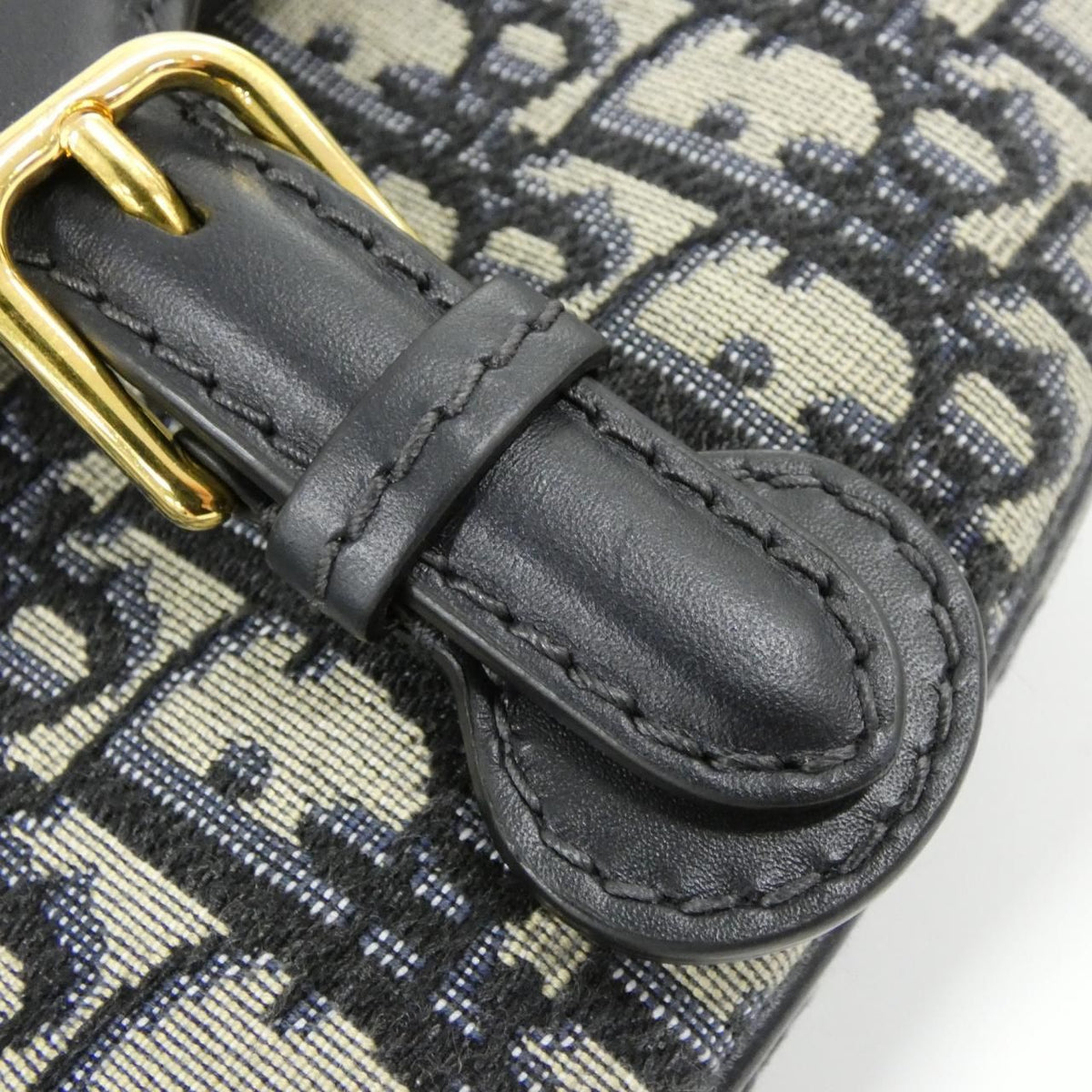 Dior Oblique Bobby Medium Shoulder Bag — view 4