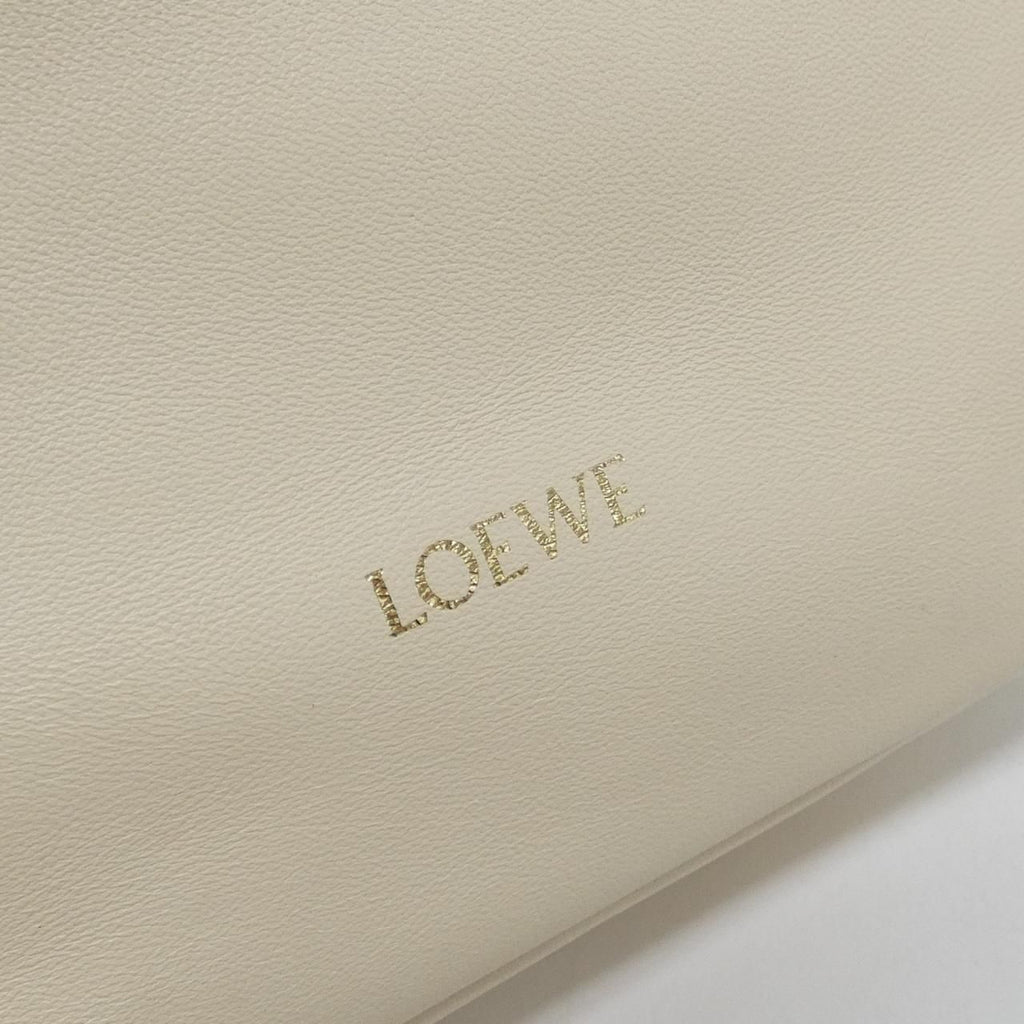 Loewe Squeeze Small Shoulder Bag — view 4