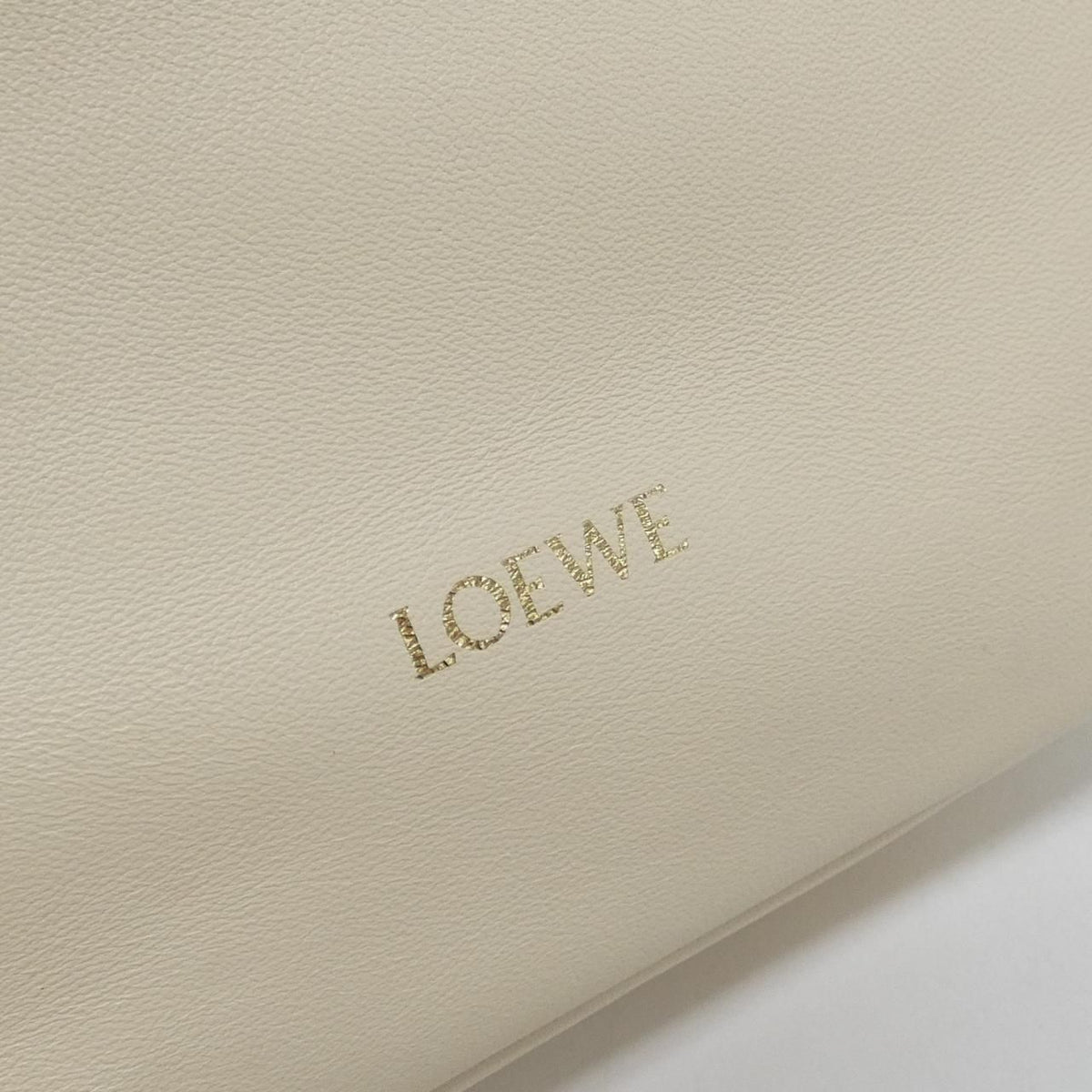 Loewe Squeeze Small Shoulder Bag — view 4