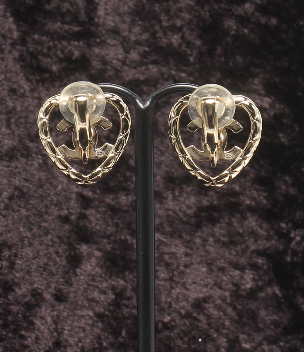 Chanel Earrings CC Logo Heart Motif — view 2