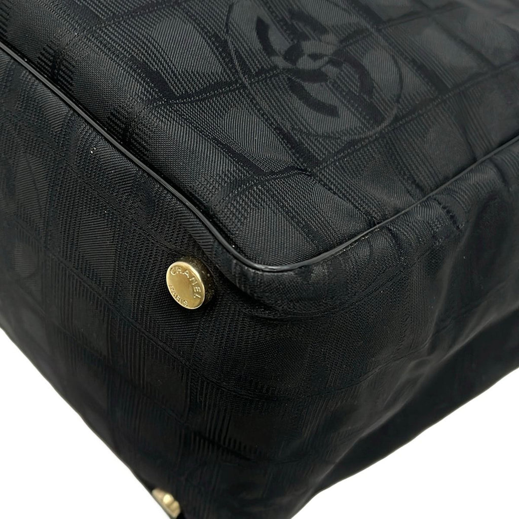 Chanel Tote New Travel Line MM Black Leather — view 6