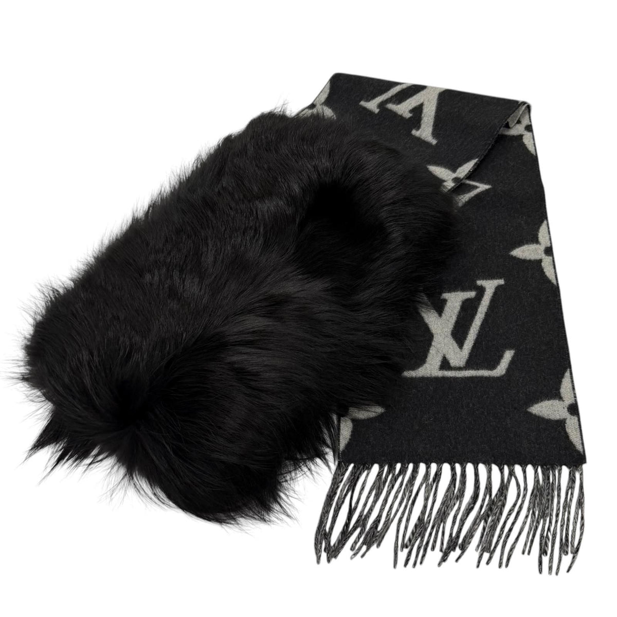 Louis Vuitton Echarpe Reykjavik Fur Cashmere 100% Fox Fur Scarf