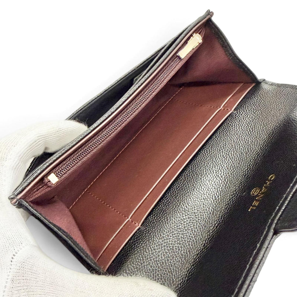 Chanel Caviar Leather Quilted CC Logo Flap Wallet Black — view 7
