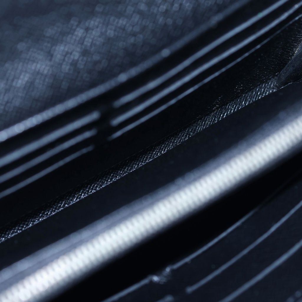Louis Vuitton Portefeuille Sarah Epi Noir Bifold Wallet — view 4