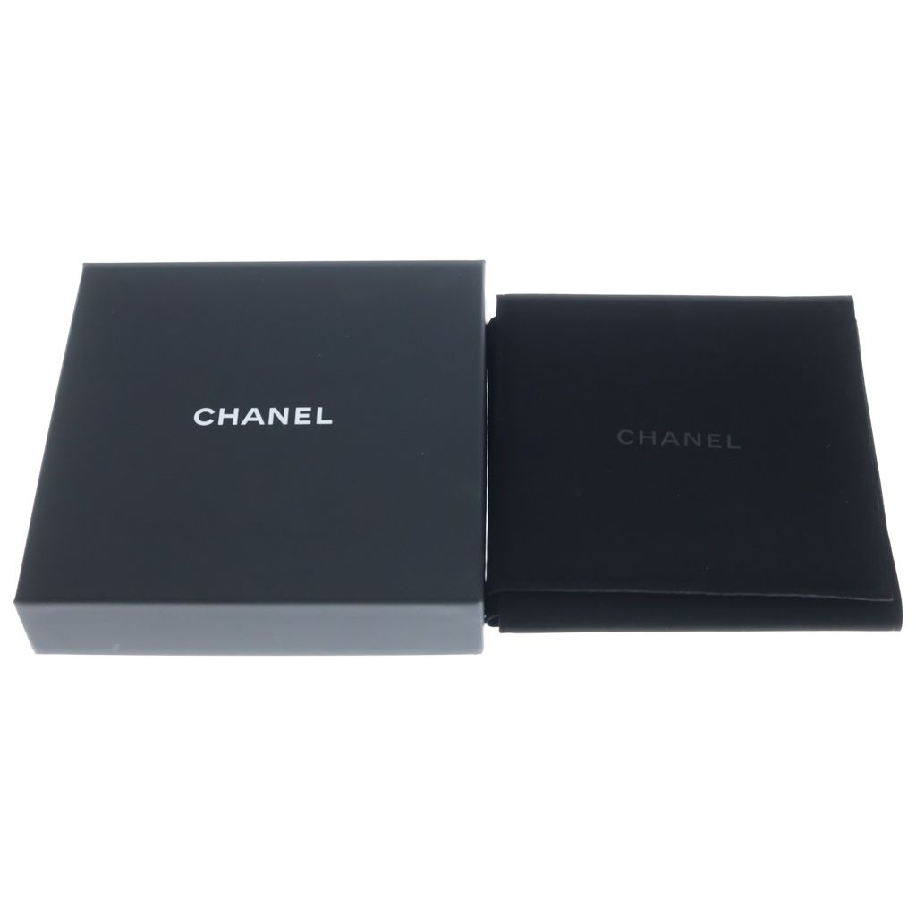 Chanel CC Logo Pearl Necklace White Silver — view 6