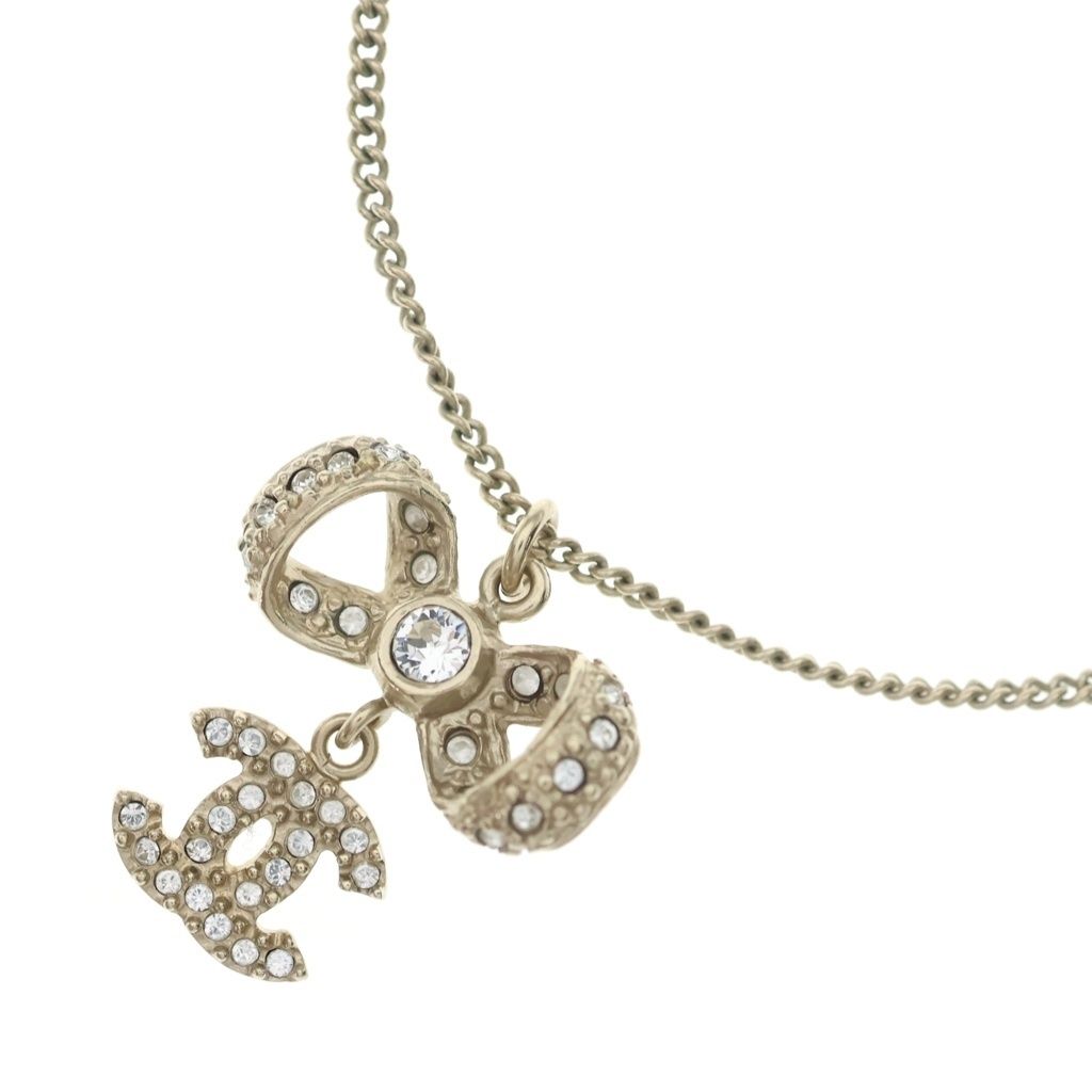 Chanel CC Logo Rhinestone Ribbon Pendant Chain Gold Necklace