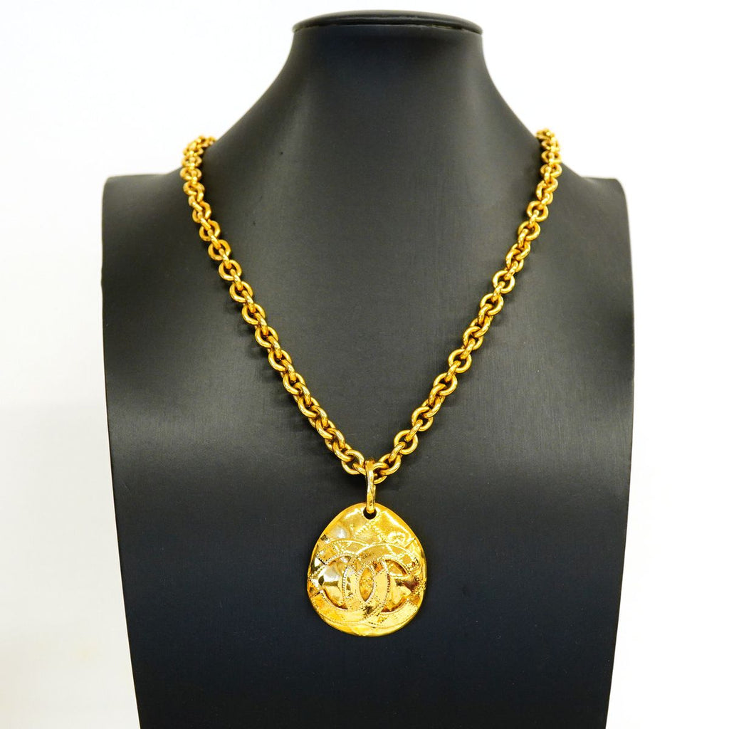 Chanel Necklace Vintage CC Logo Quilted Gold Plated — view 6
