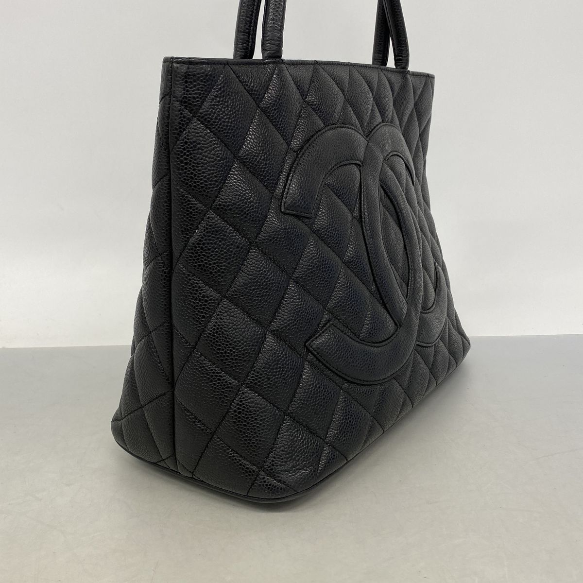 Chanel Tote Reissue Caviar Leather Black Silver — view 2