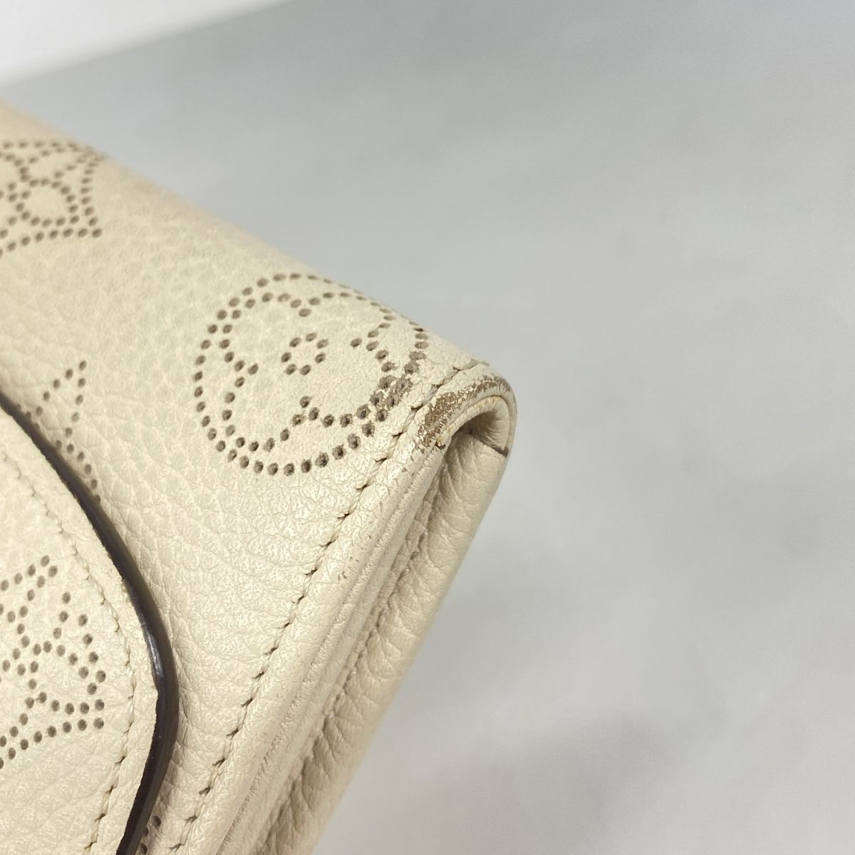 Louis Vuitton Wallet Mahina Portefeuille Iris Ivoire — view 8