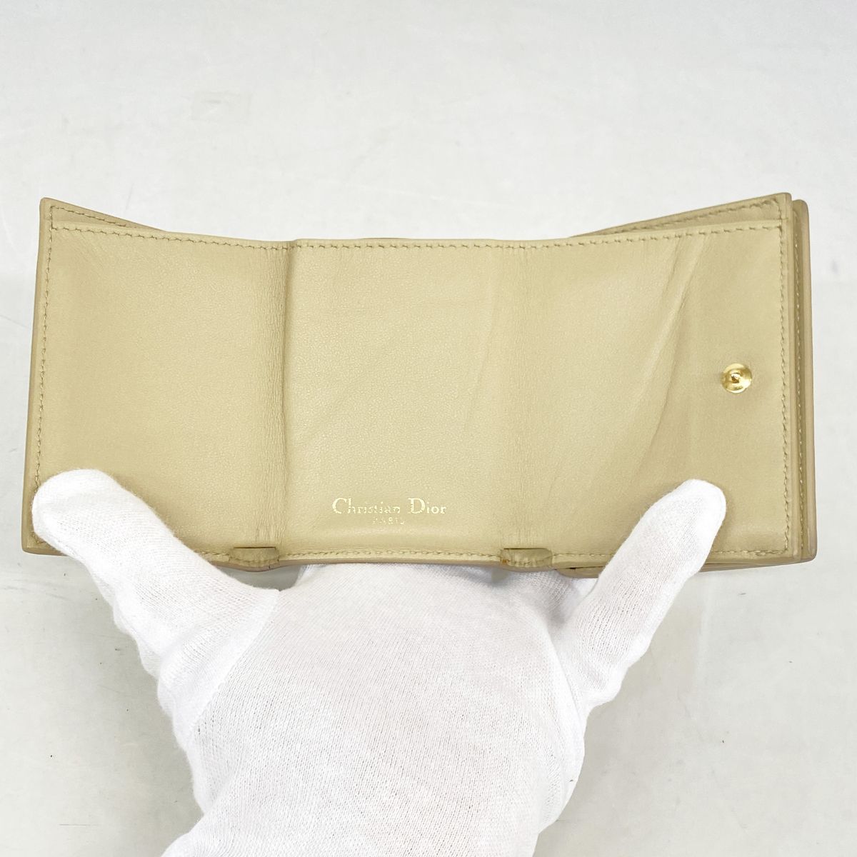 Dior Trifold Wallet Leather Beige Gold — view 3