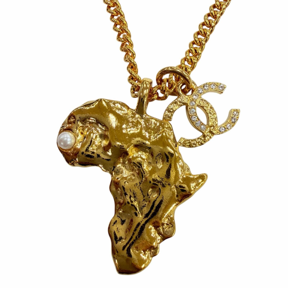 Chanel CC Logo Eco Pearl Rhinestone African Continent Motif Metiers D'art Dakar