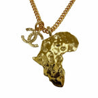 Chanel CC Logo Eco Pearl Rhinestone African Continent Motif Metiers D'art Dakar — view 4