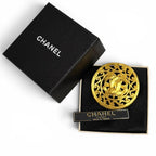 Chanel Vintage 95A CC Logo Brooch Gold — view 2
