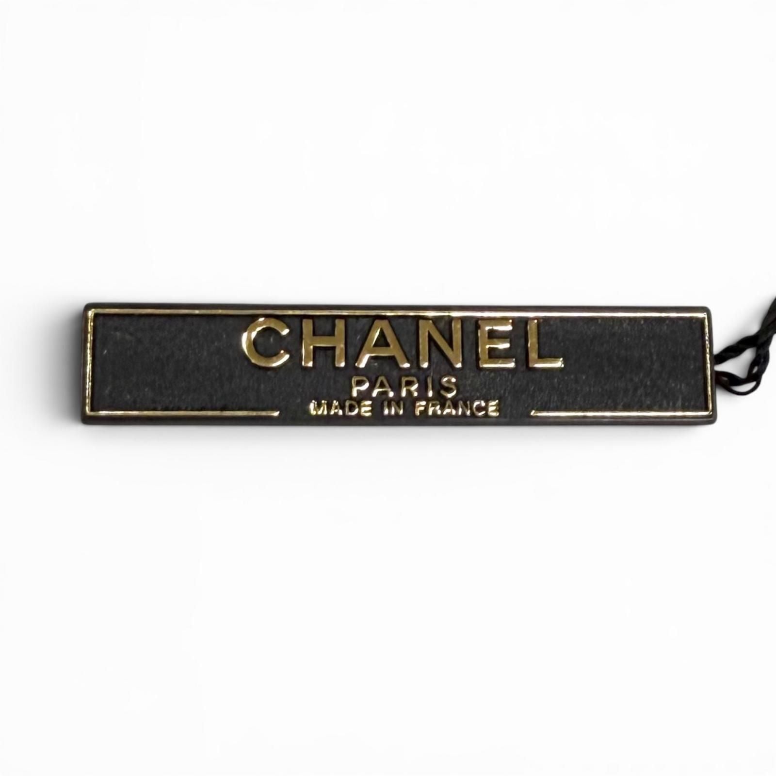 Chanel Vintage 95A CC Logo Brooch Gold — view 7